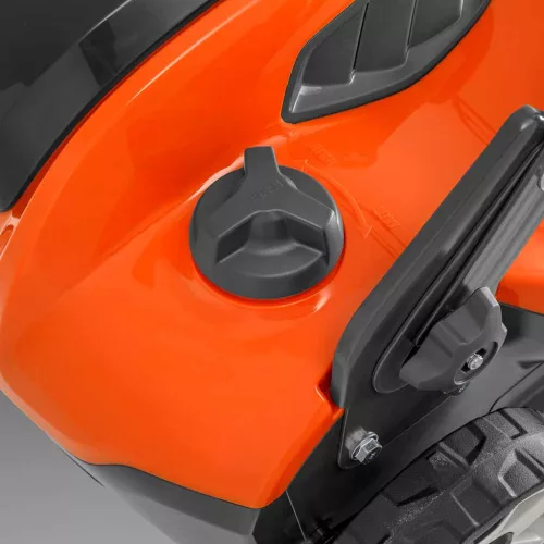 Husqvarna S 138i (akkumulátorral és töltővel)
