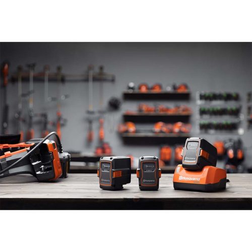 Husqvarna QC500 akkumulátor töltő