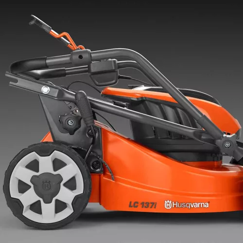 Husqvarna LC 137i akkus fűnyíró szett, 2 akkuval