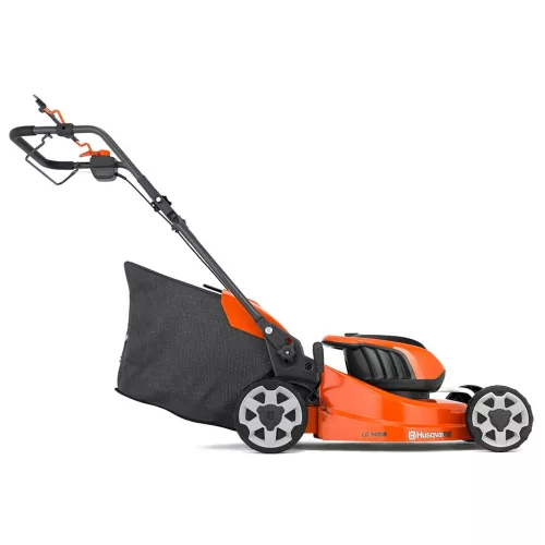 Husqvarna LC 142iS önjáró fűnyíró szett, 2 akkuval