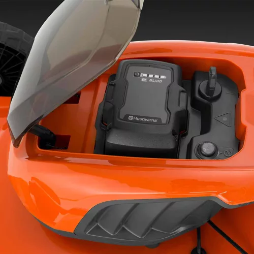 Husqvarna LC 142iS önjáró fűnyíró szett, 2 akkuval