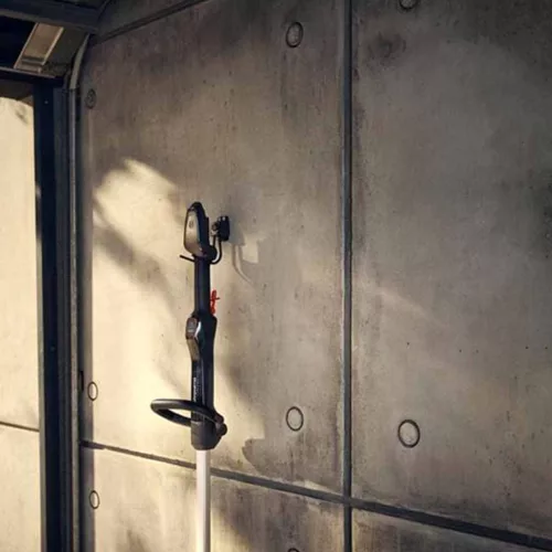 Husqvarna Aspire™ T28-P4A szegélyvágó akkumulátorral (4Ah) és töltővel