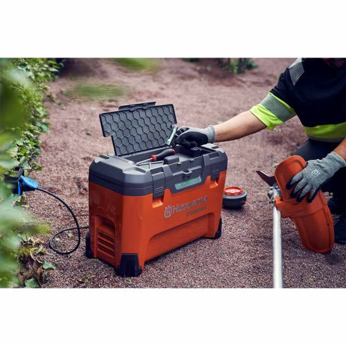 Husqvarna 40-C1000X4 akkumulátor töltő